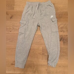 Men’s Nike cargo Heather Gray Sweatpants